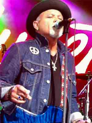 Derek St. Holmes